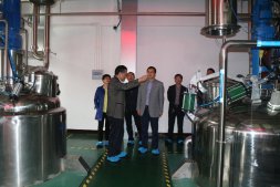 柯橋區(qū)委常委、組織部長(zhǎng)孫彥考察景岳堂藥業(yè)黨建