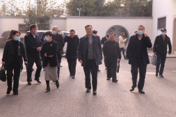 省醫(yī)保局局長(zhǎng)林仁方一行蒞臨景岳堂開(kāi)展“三服務(wù)”調(diào)研及助企“開(kāi)門紅”活動(dòng)